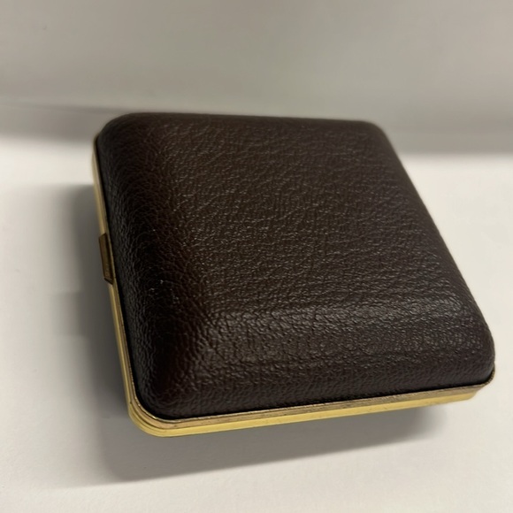 Bradley Vintage Travel Alarm Clock in Hard Case - Picture 3 of 4